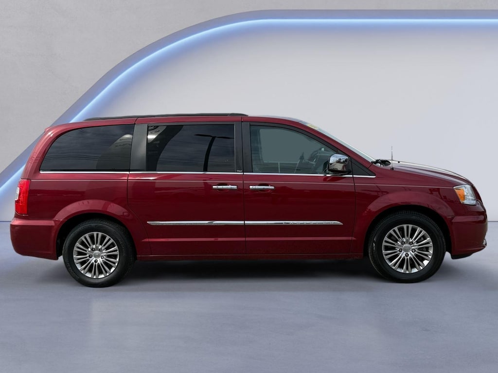 Used 2013 Chrysler Town & Country Touring-L Van