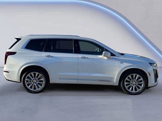 2020 Cadillac XT6 Premium Luxury photo 3