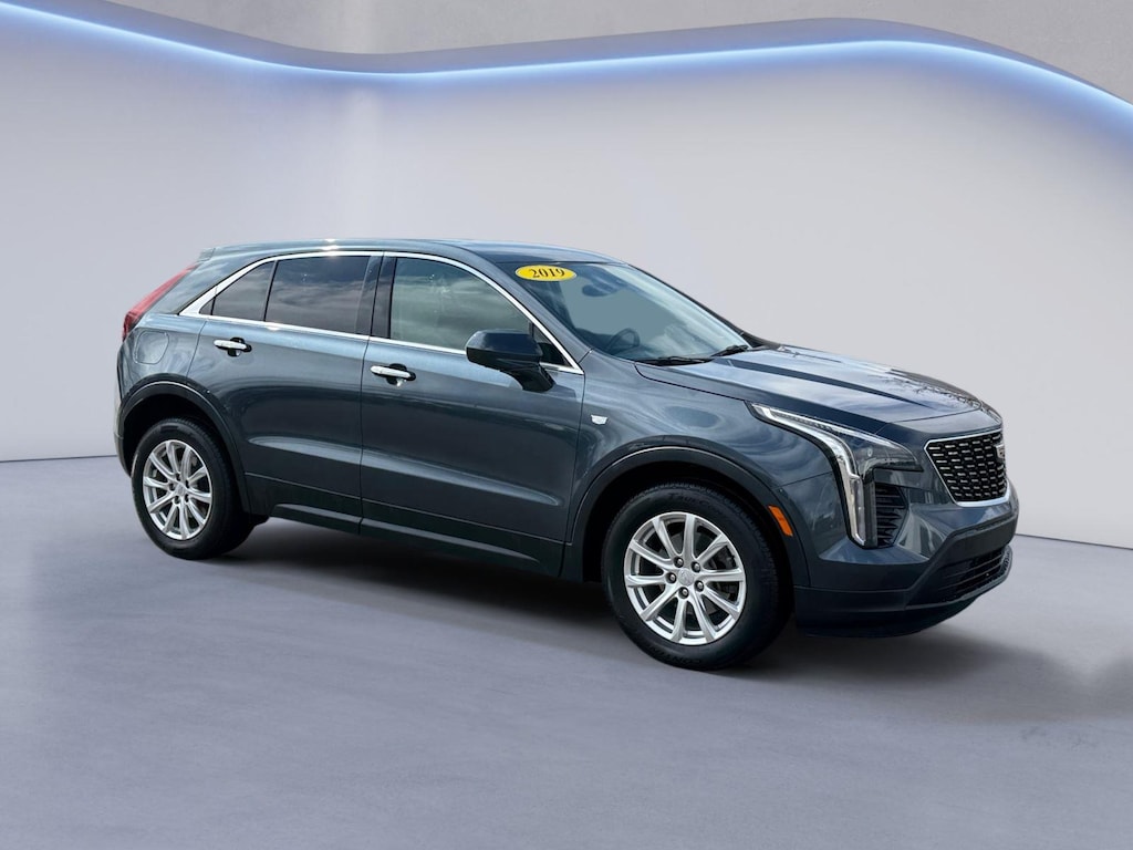 Used 2019 Cadillac XT4 FWD Luxury SUV