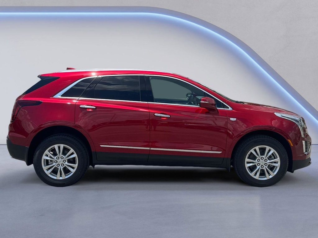 New 2026 CADILLAC XT5 Luxury SUV