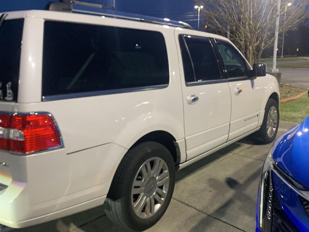 Used 2013 Lincoln Navigator L Base SUV