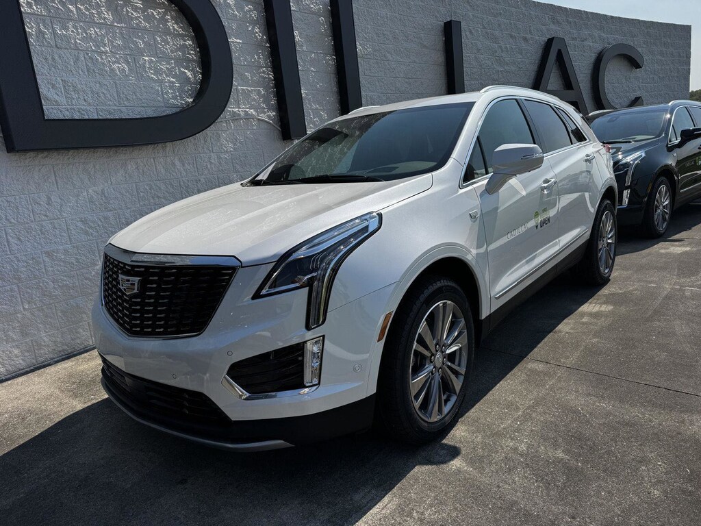 New 2026 CADILLAC XT5 Premium Luxury SUV