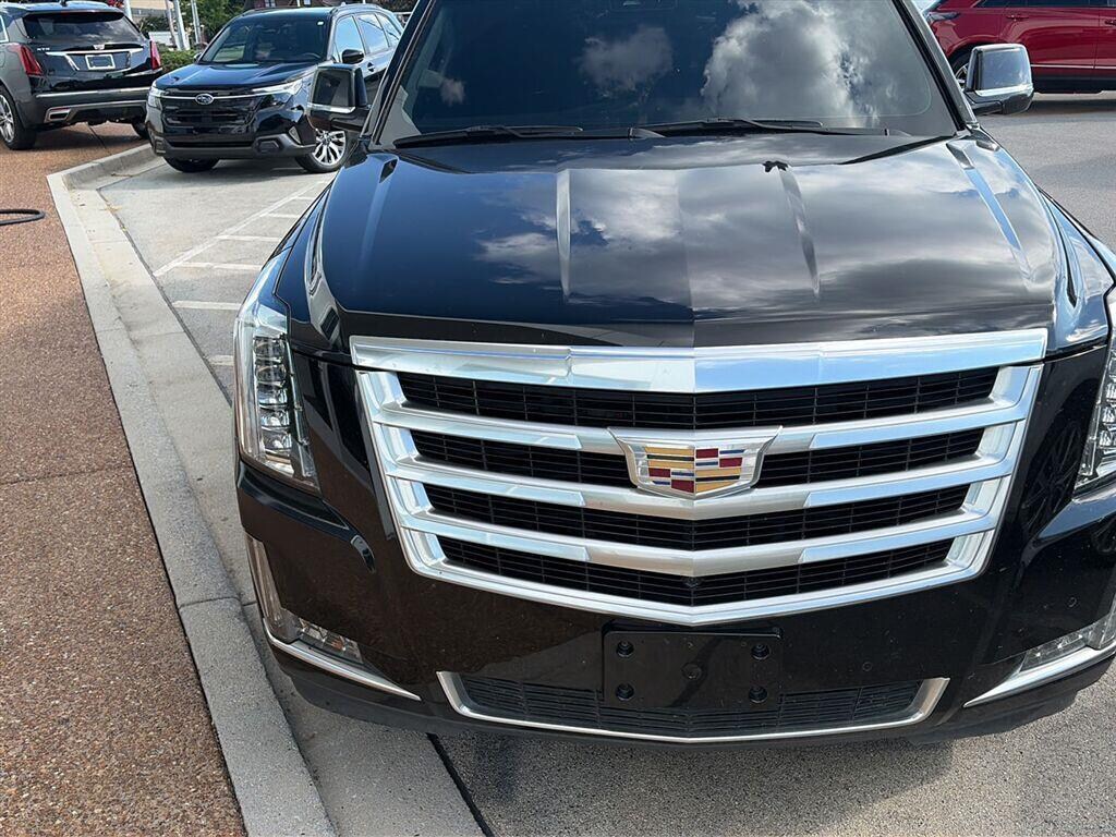 Used 2019 Cadillac Escalade ESV Luxury SUV