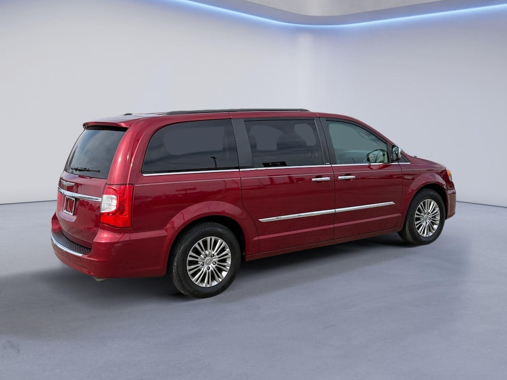 Used 2013 Chrysler Town & Country Touring-L Van