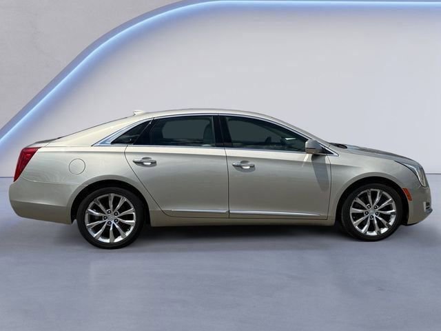 2016 Cadillac XTS Luxury photo 2