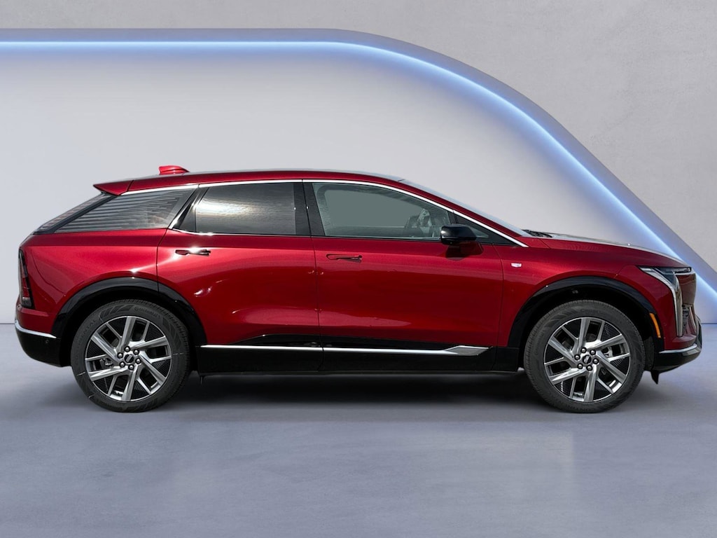 New 2026 CADILLAC OPTIQ Luxury SUV