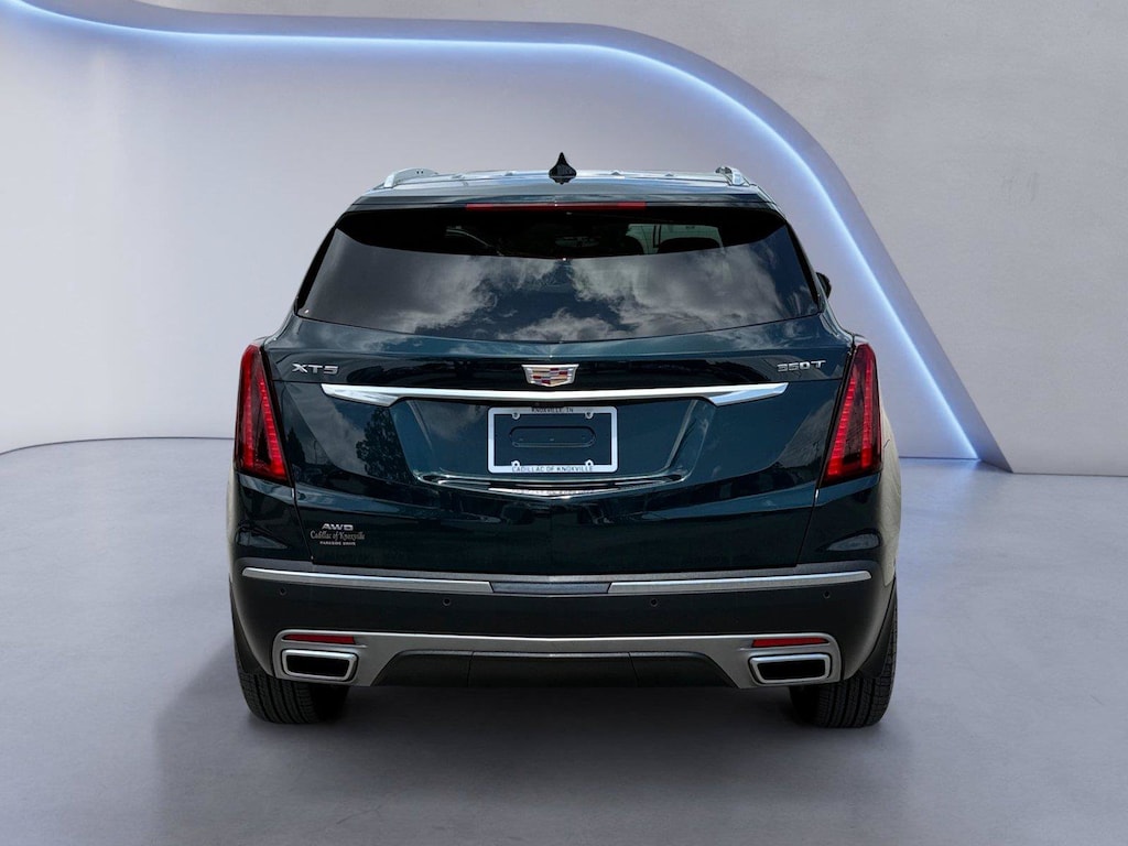 New 2026 CADILLAC XT5 Premium Luxury SUV