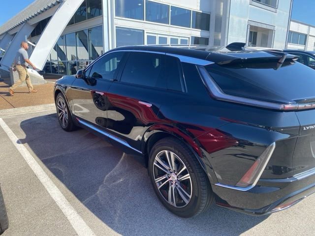 2023 Cadillac Lyriq Luxury photo 4