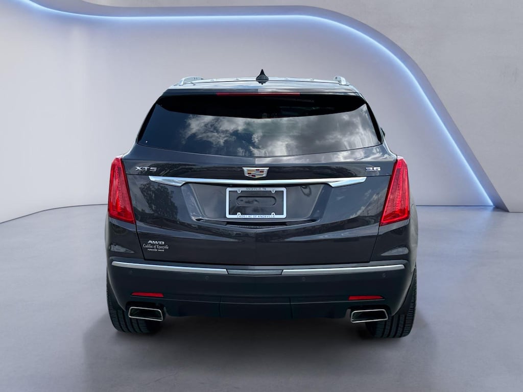 Used 2018 Cadillac XT5 Luxury AWD SUV