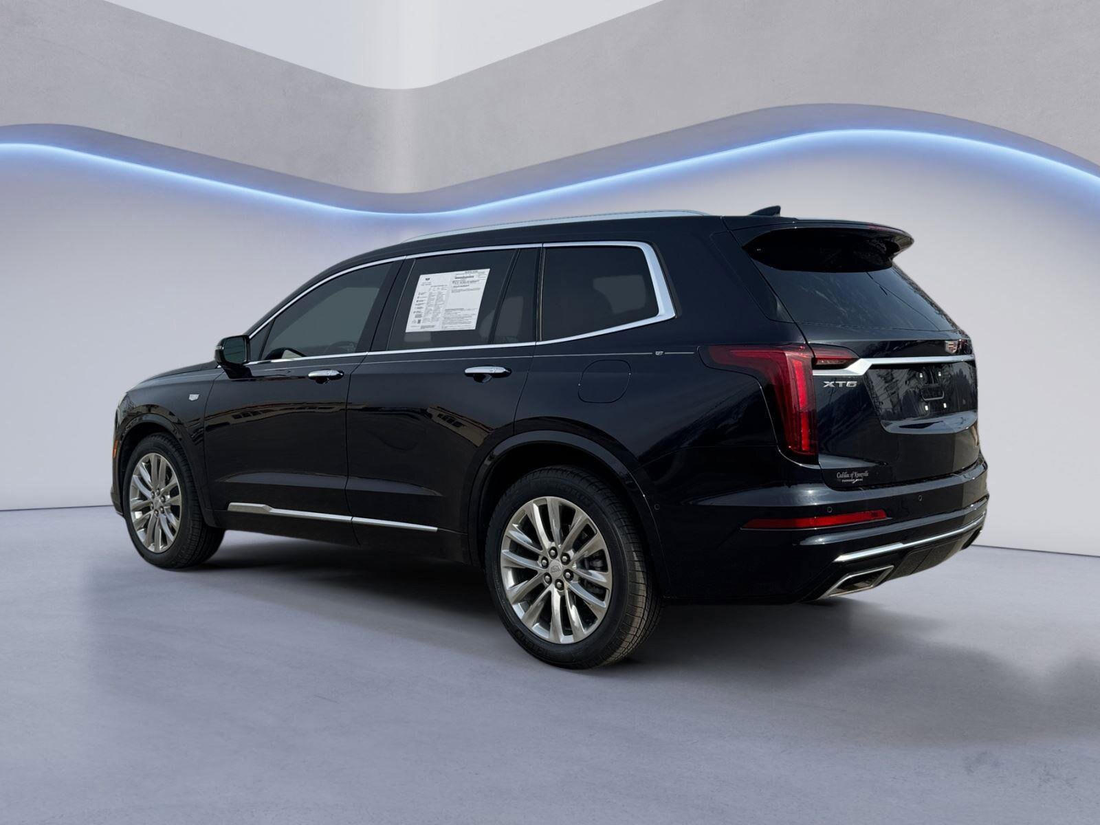 2022 Cadillac XT6 Premium Luxury photo 3