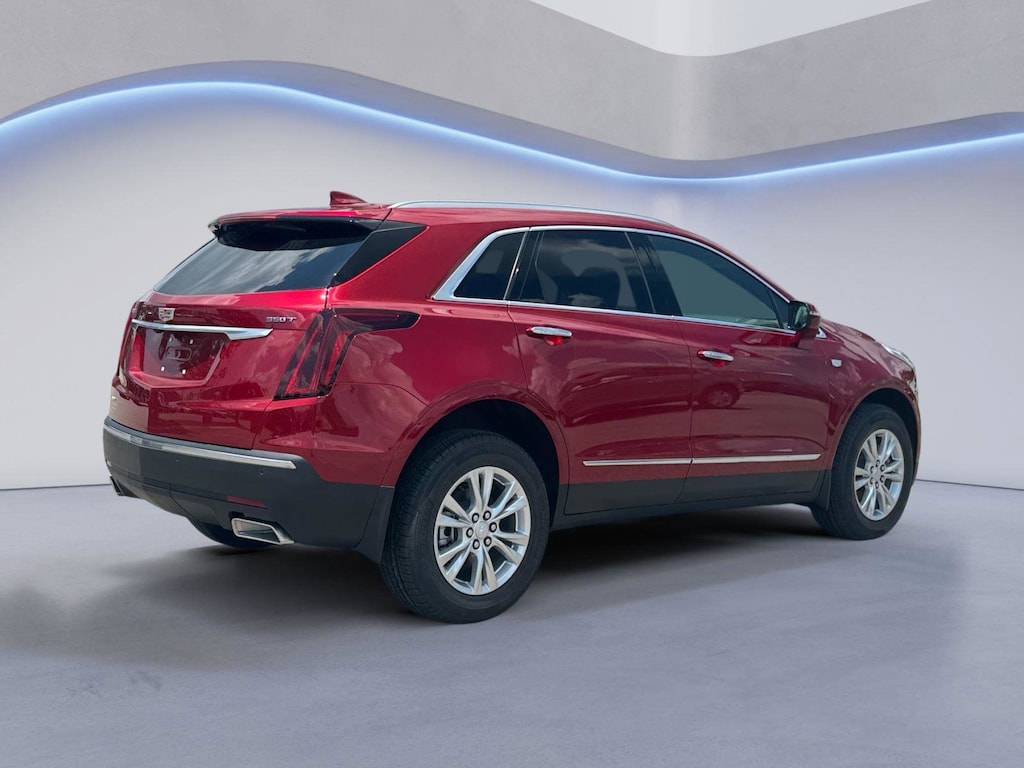 New 2026 CADILLAC XT5 Luxury SUV