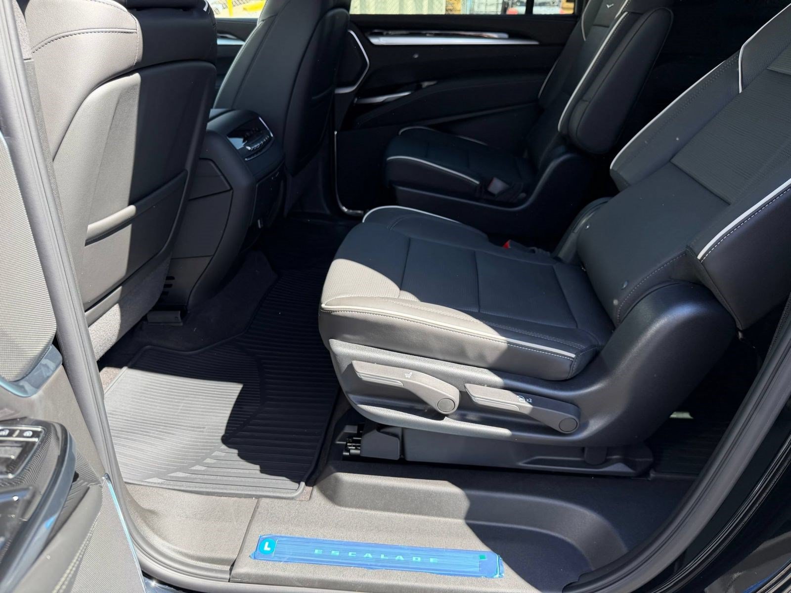 2026 Cadillac Escalade ESV Sport - Photo 23