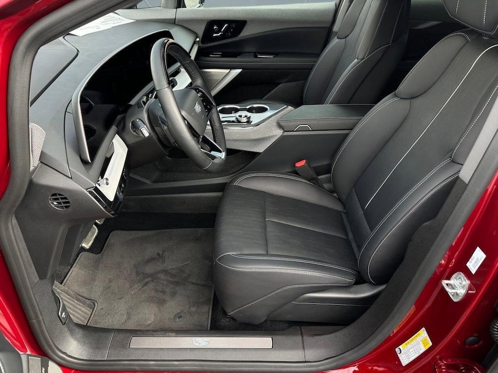 Certified 2025 CADILLAC OPTIQ Sport 2 SUV