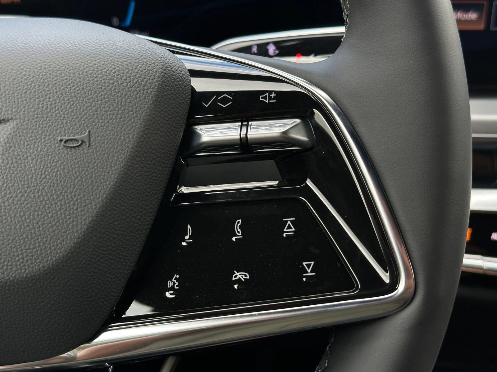 2026 Cadillac LYRIQ Luxury - Photo 25