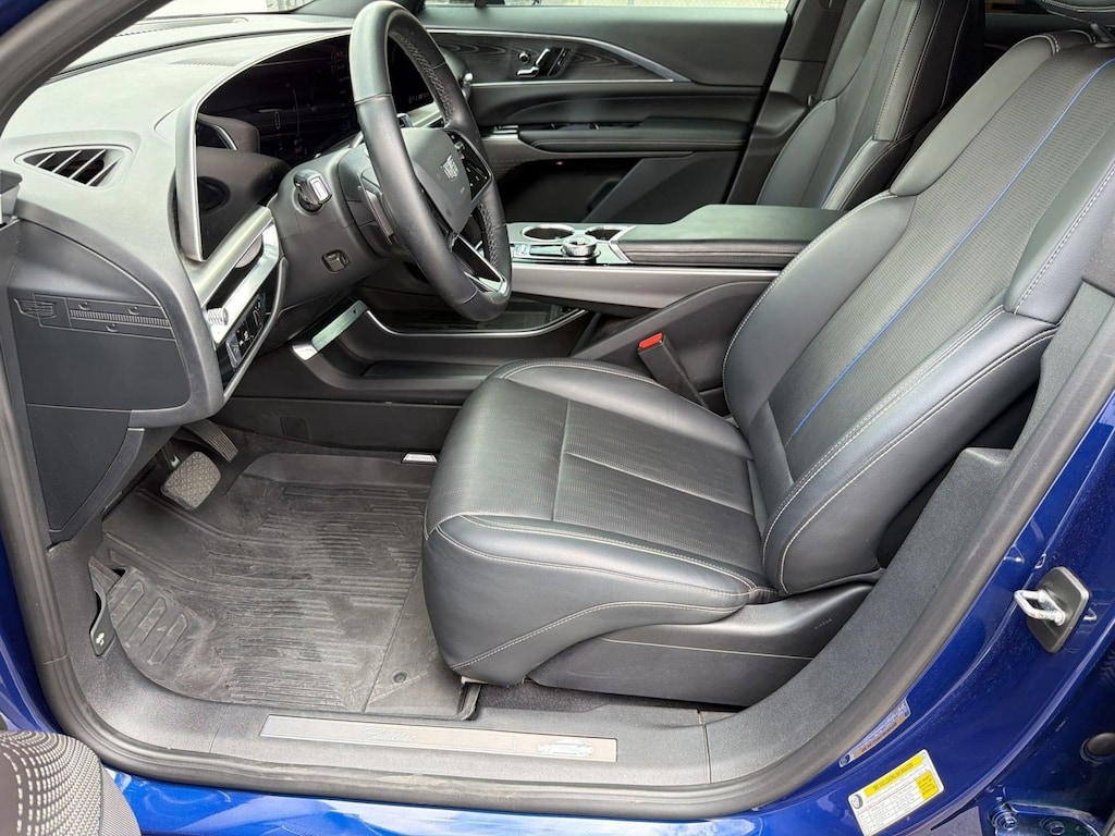 Certified 2024 CADILLAC LYRIQ Luxury 1 SUV