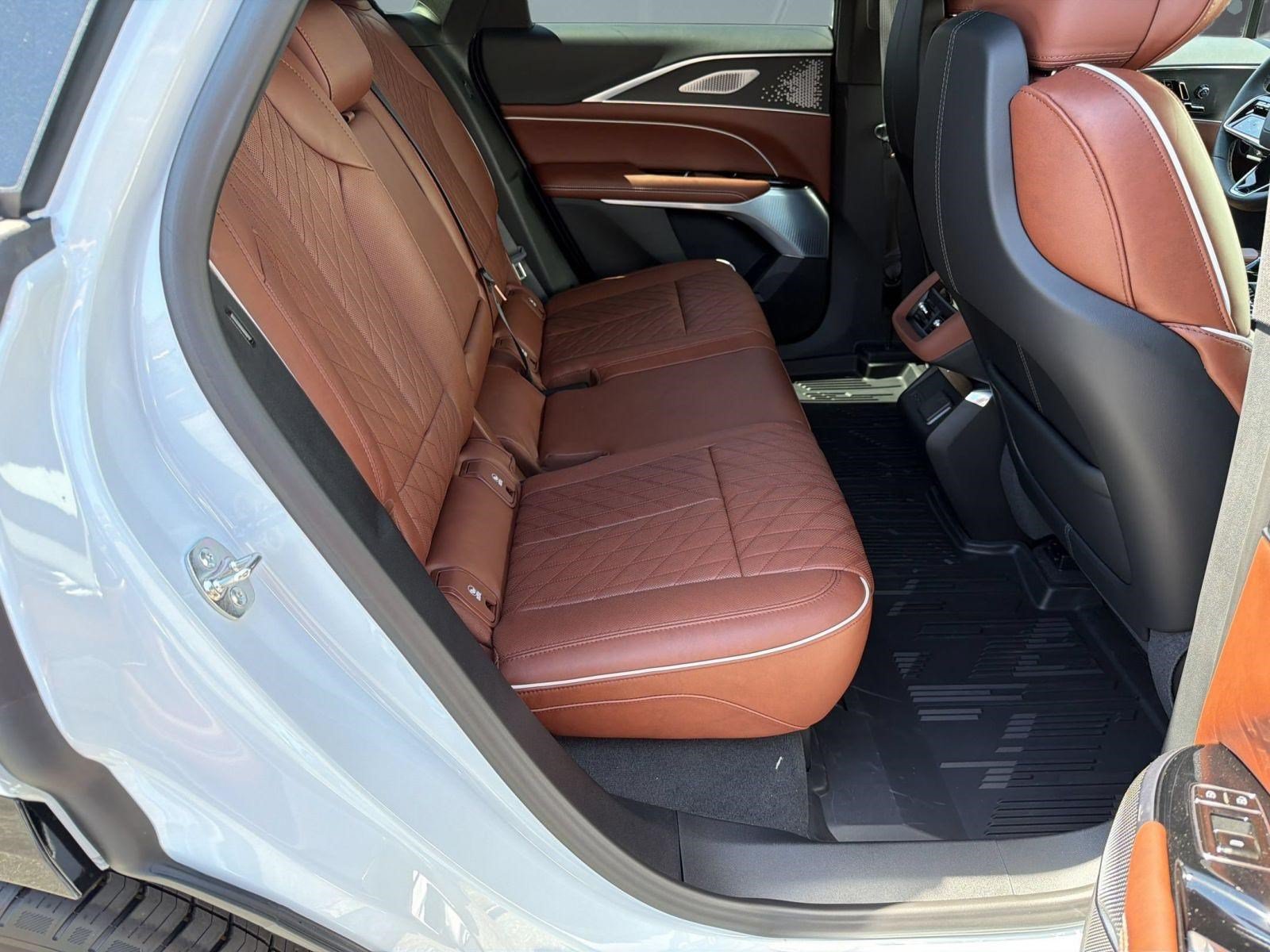 2027 Cadillac LYRIQ Signature Sport - Photo 29