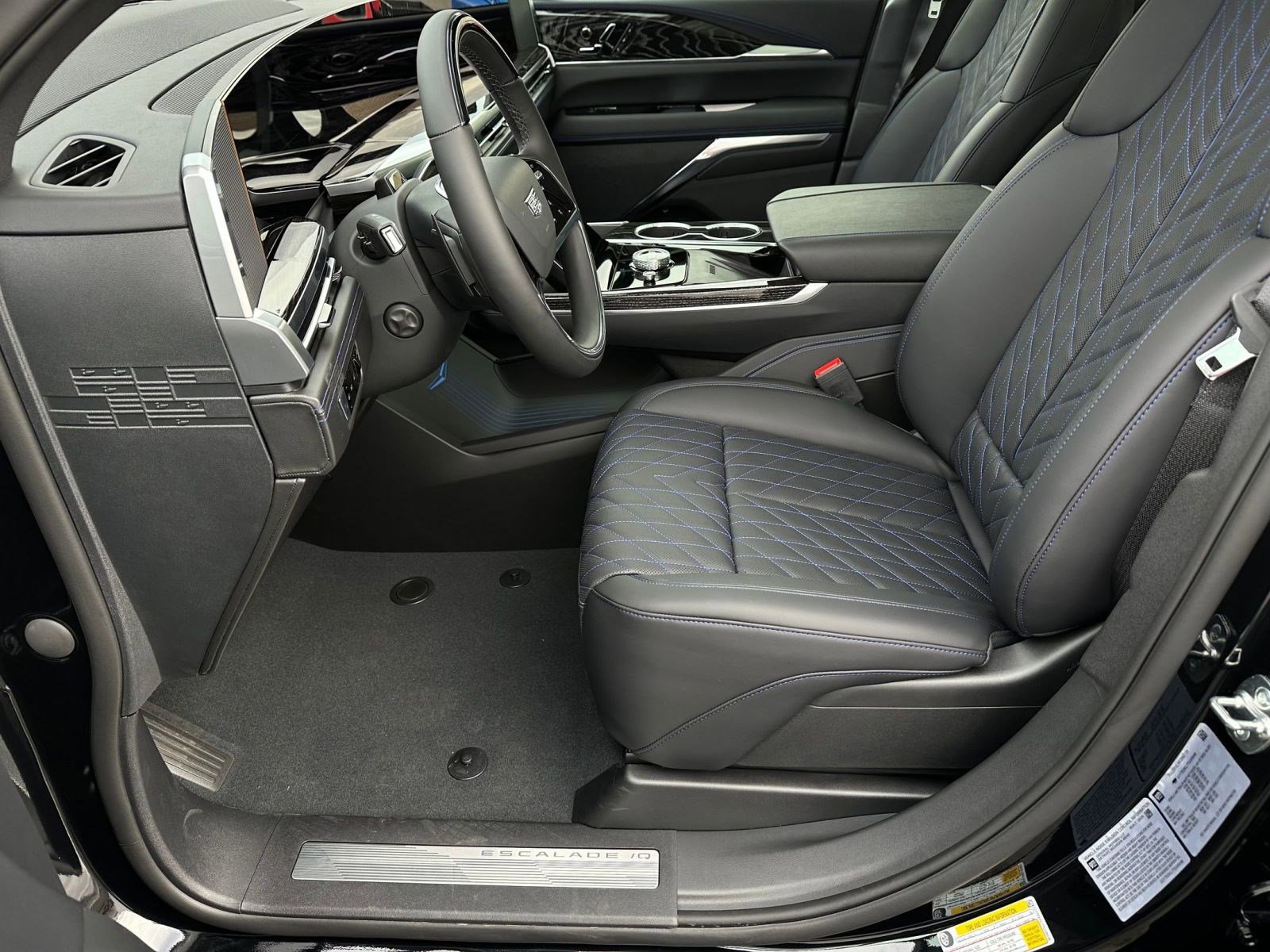 2026 Cadillac Escalade IQ Sport photo 4