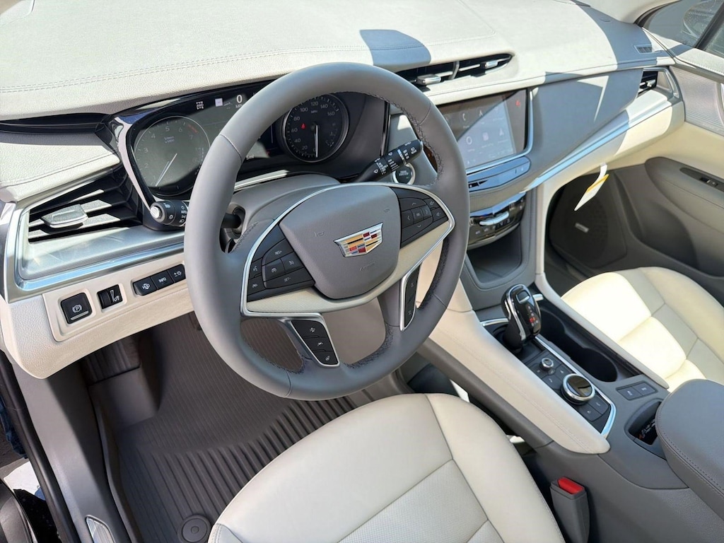 New 2026 CADILLAC XT5 Premium Luxury SUV