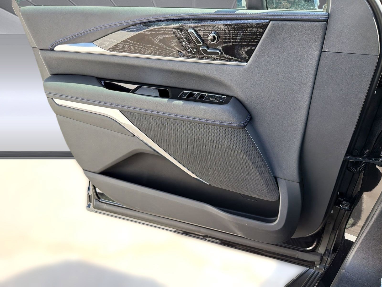 2026 Cadillac Escalade IQL Luxury - Photo 20