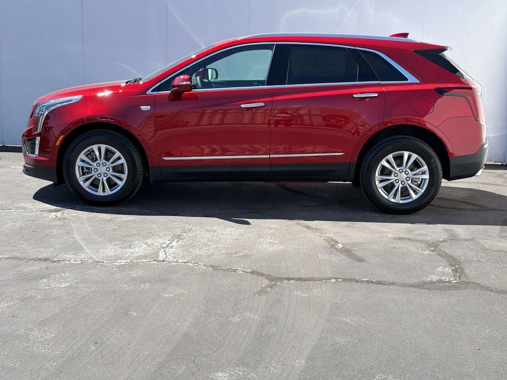 New 2026 CADILLAC XT5 Luxury SUV