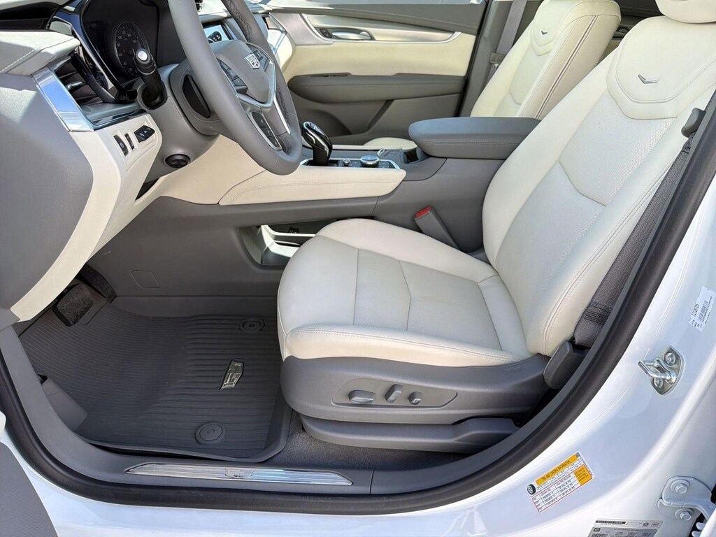 New 2026 CADILLAC XT5 Premium Luxury SUV
