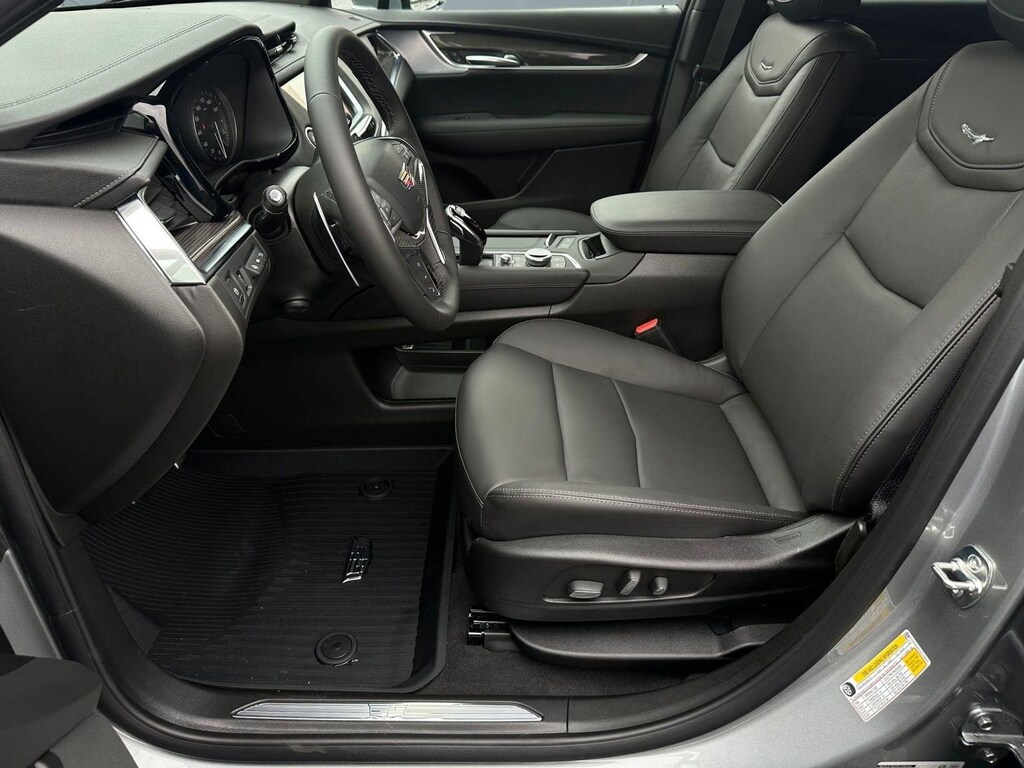 New 2025 CADILLAC XT5 Sport SUV