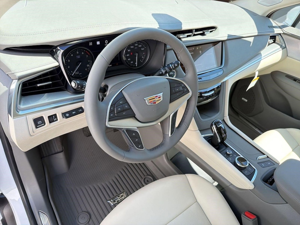 New 2026 CADILLAC XT5 Premium Luxury SUV