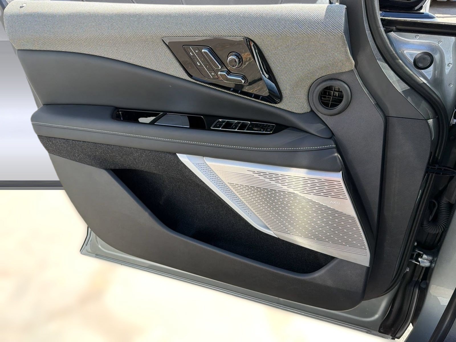 2026 Cadillac OPTIQ Luxury - Photo 24