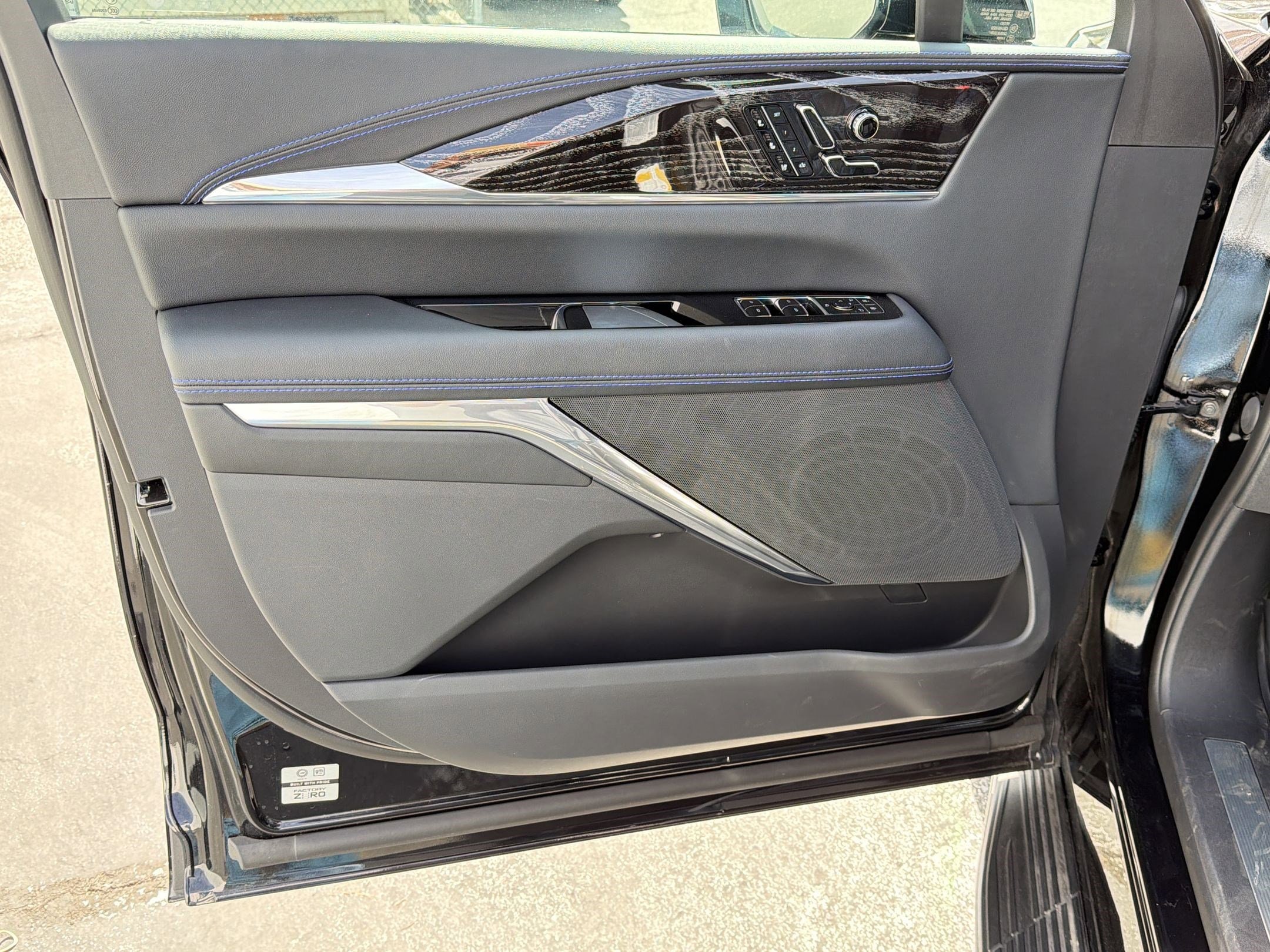 2026 Cadillac Escalade IQ Sport - Photo 18