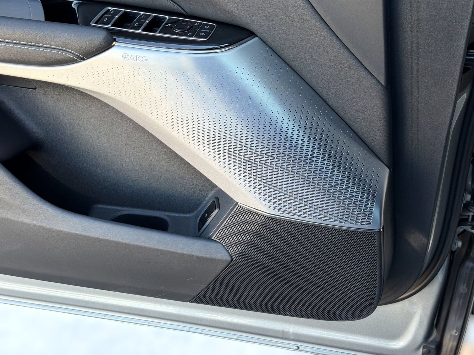 2026 Cadillac LYRIQ V - Photo 26