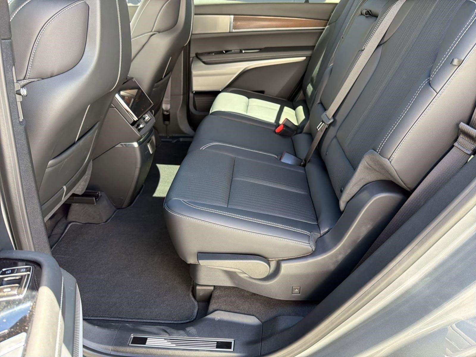 2026 Cadillac VISTIQ Sport - Photo 13