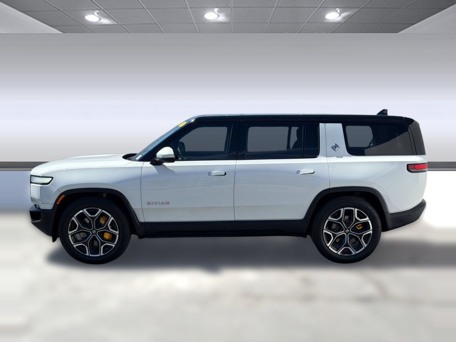 2023 Rivian R1S Adventure