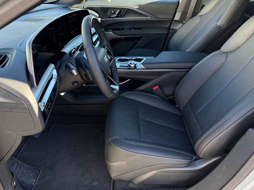 New 2026 CADILLAC LYRIQ Luxury SUV