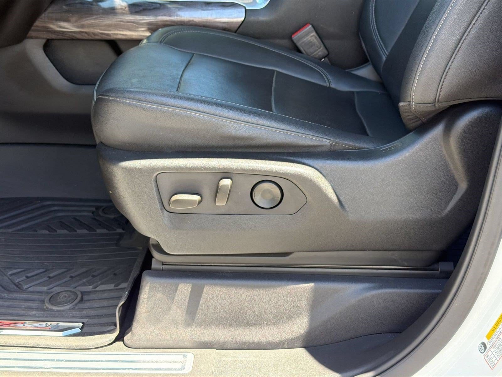 2024 Chevrolet Silverado 3500HD LTZ - Photo 14