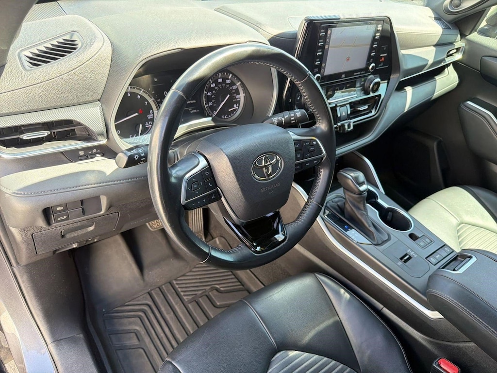 Used 2021 Toyota Highlander XSE