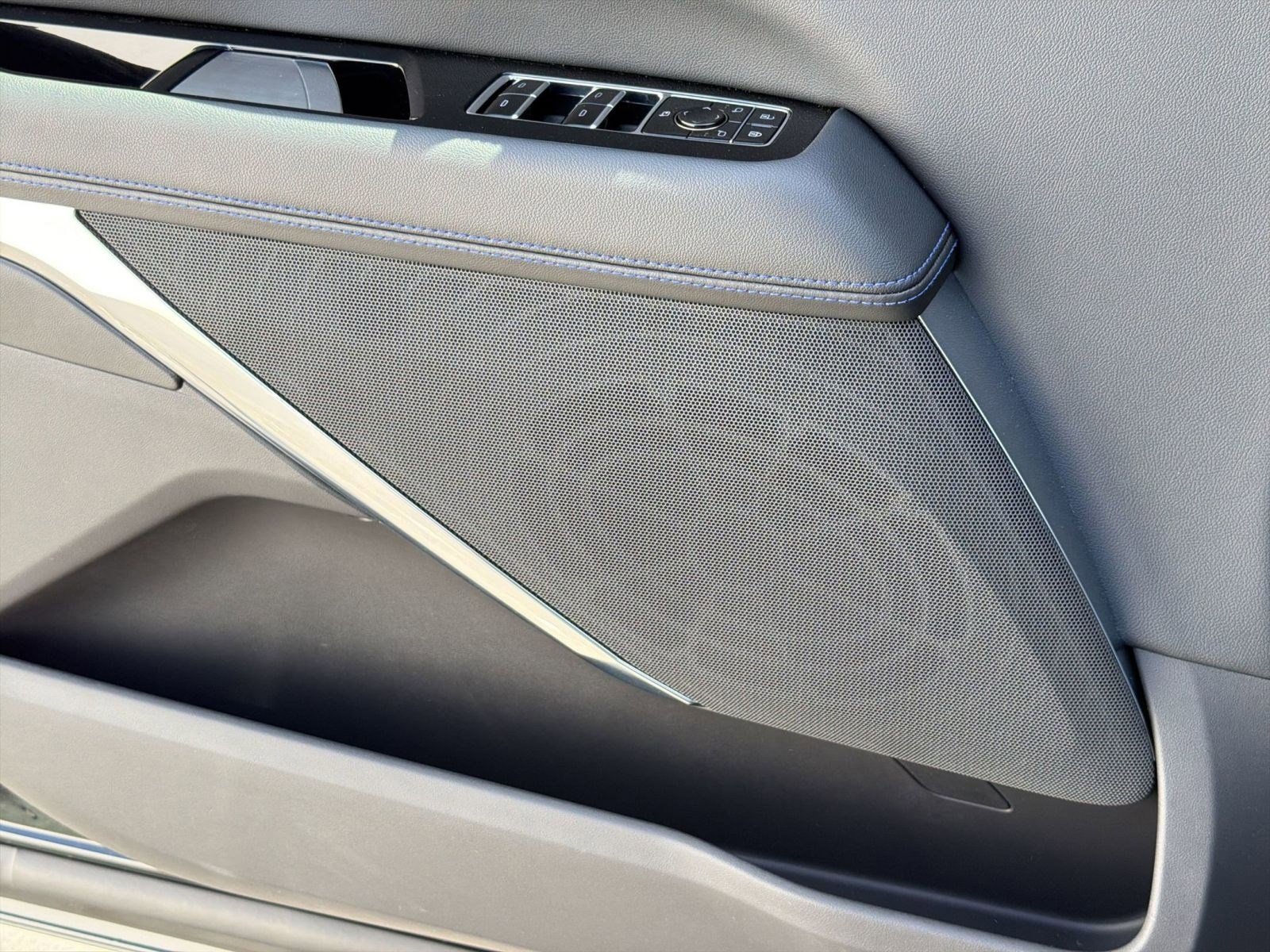 2026 Cadillac Escalade IQL Luxury - Photo 21