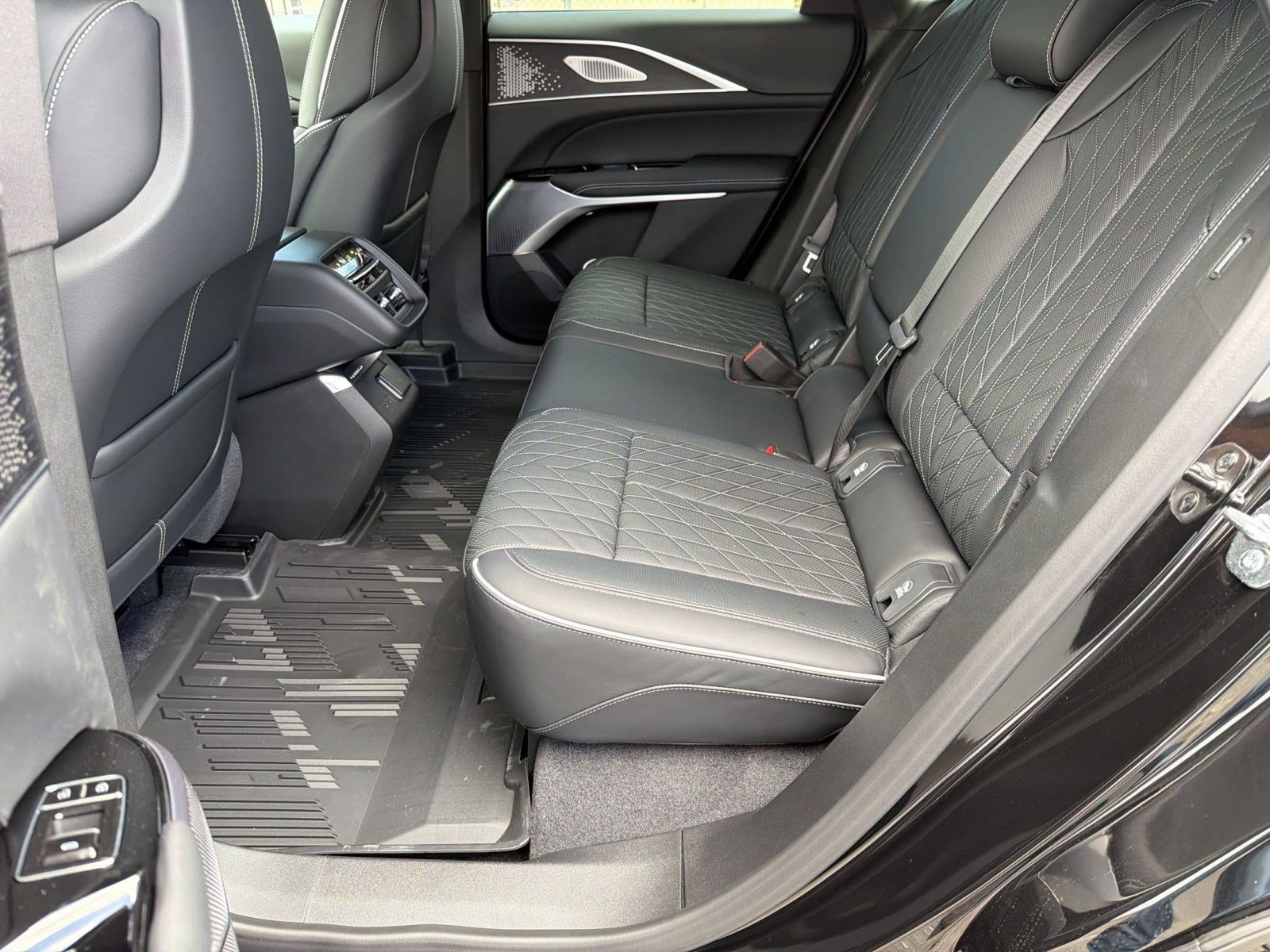 2027 Cadillac LYRIQ Signature Sport - Photo 21