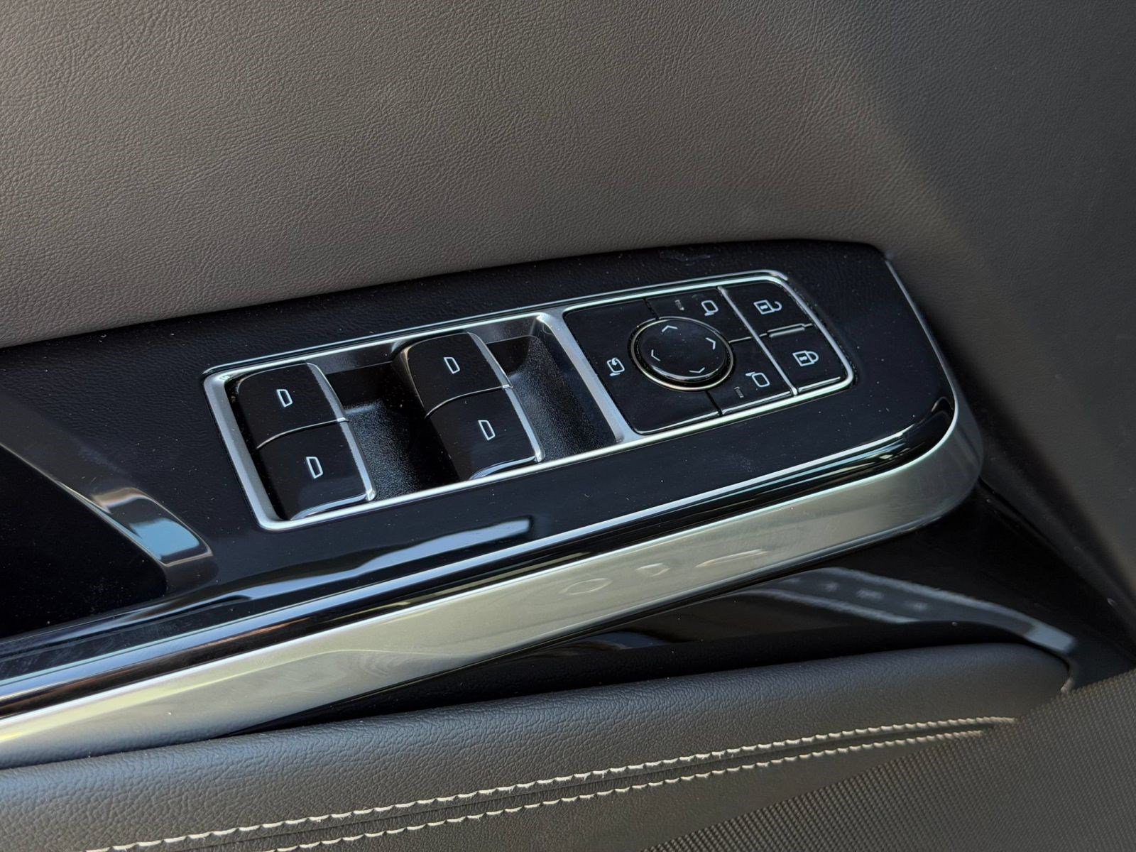 2026 Cadillac Escalade ESV Sport - Photo 14