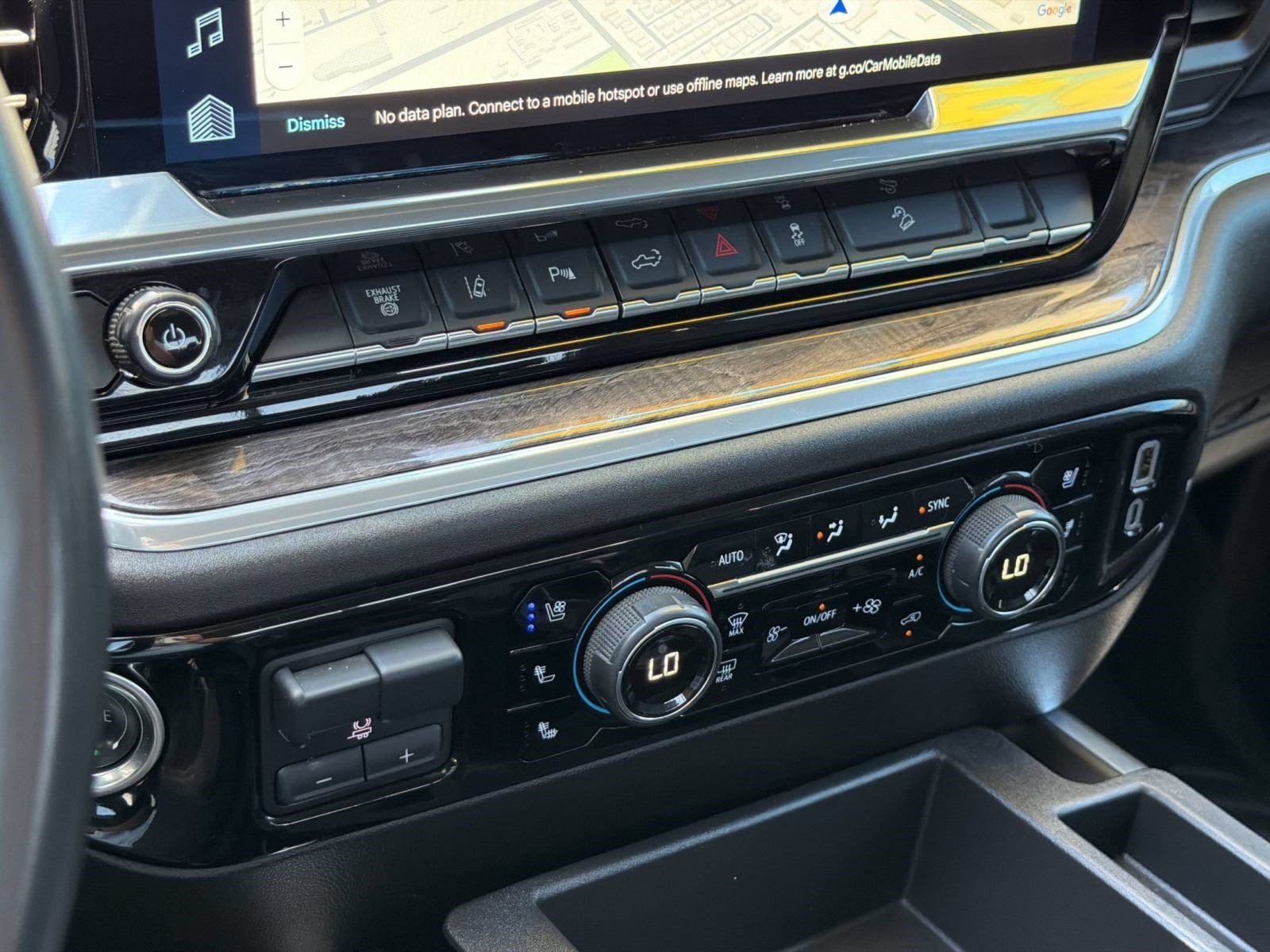 2024 Chevrolet Silverado 3500HD LTZ - Photo 17