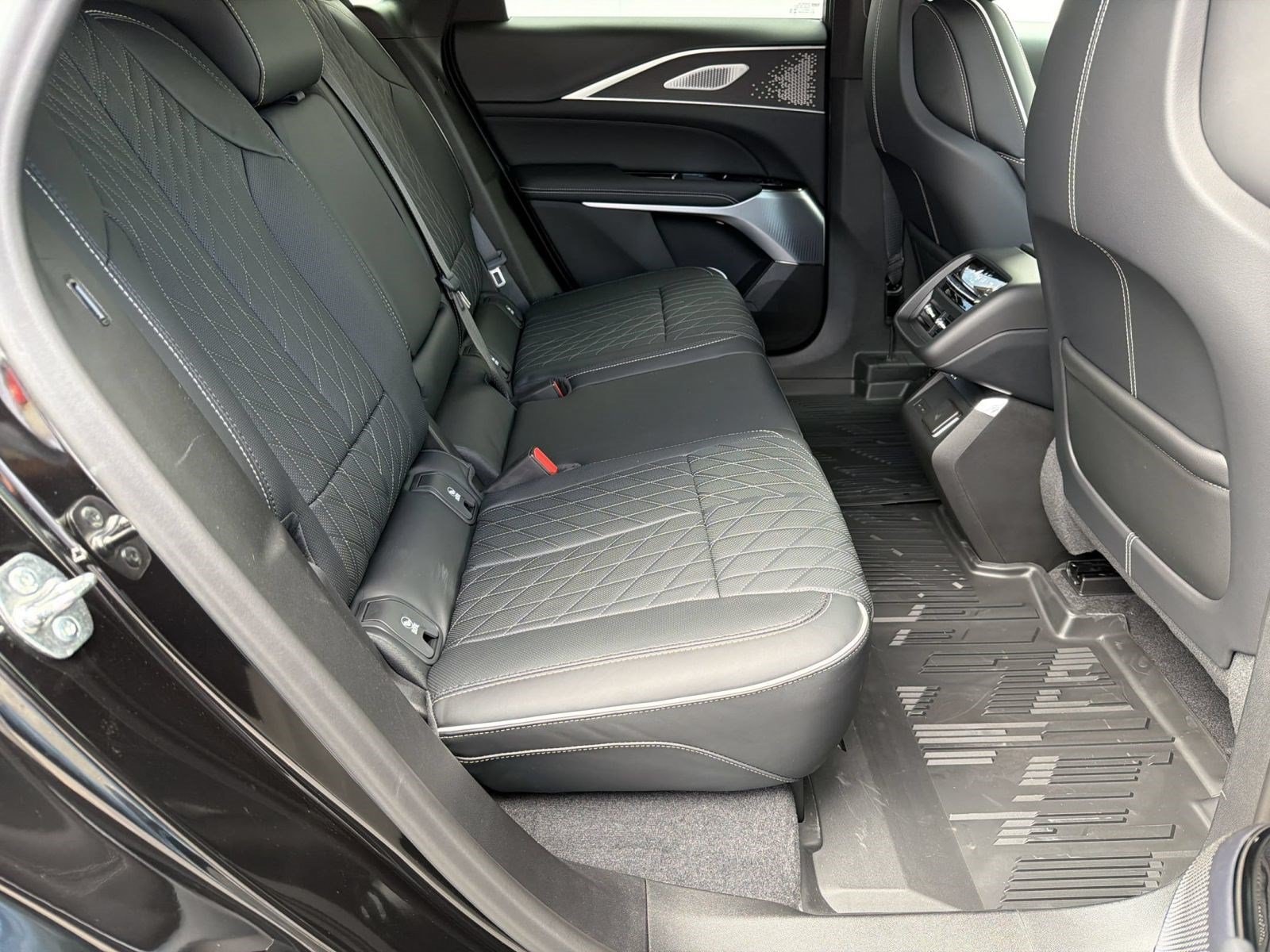 2027 Cadillac LYRIQ Signature Sport - Photo 28