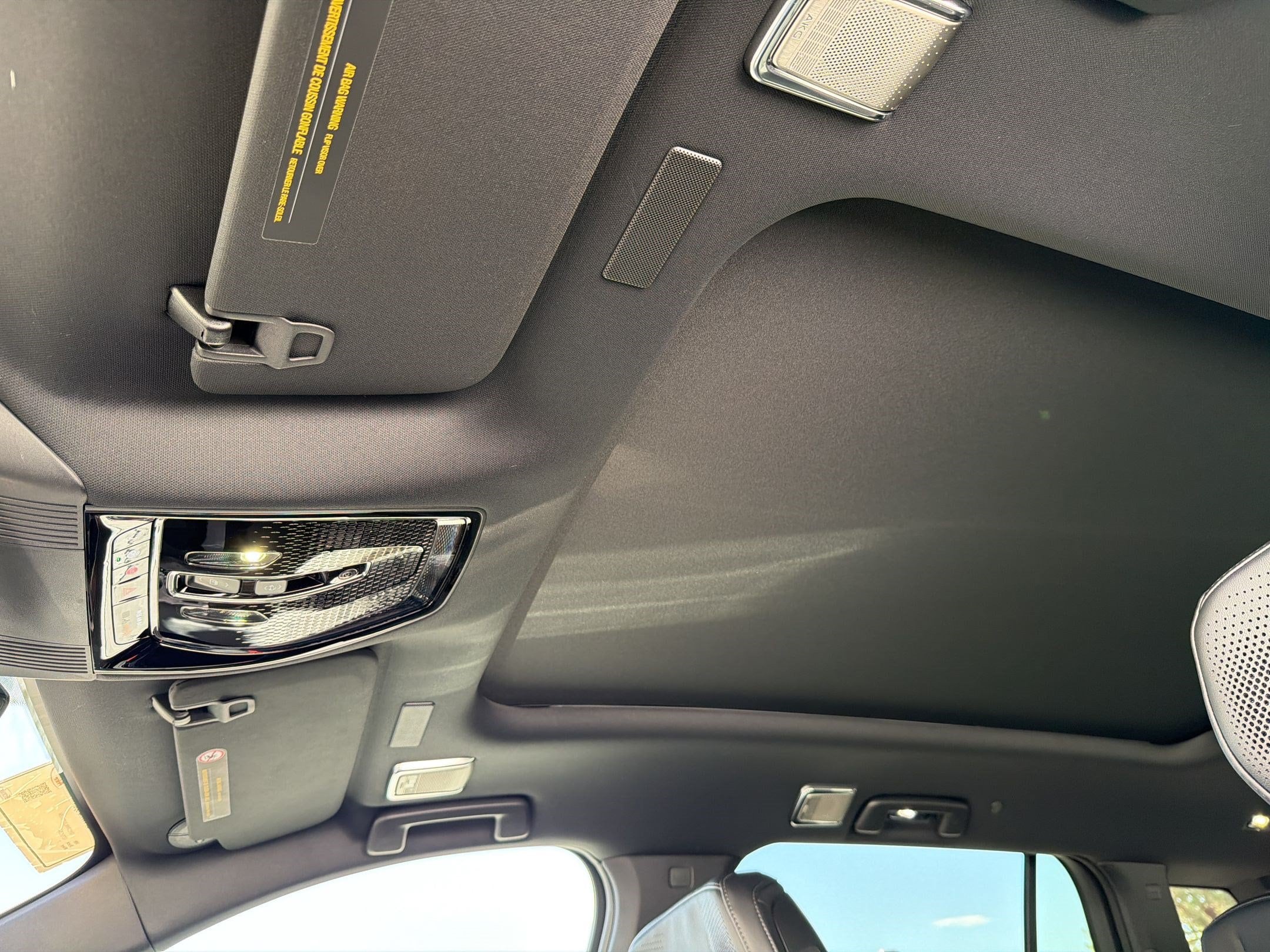 2027 Cadillac VISTIQ Sport - Photo 23
