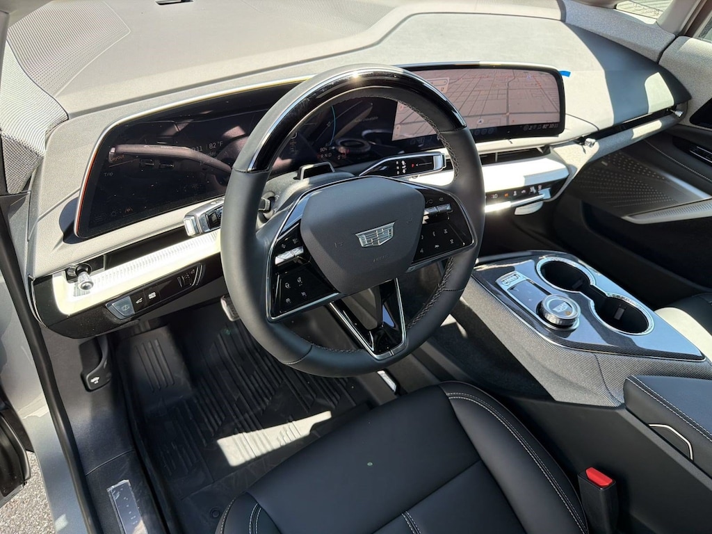 New 2026 CADILLAC OPTIQ Luxury SUV