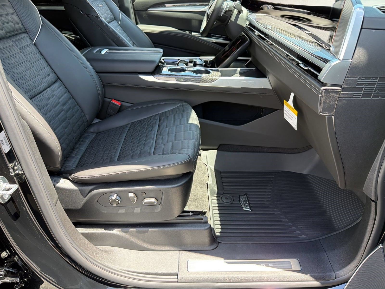 2026 Cadillac Escalade V-Series - Photo 23