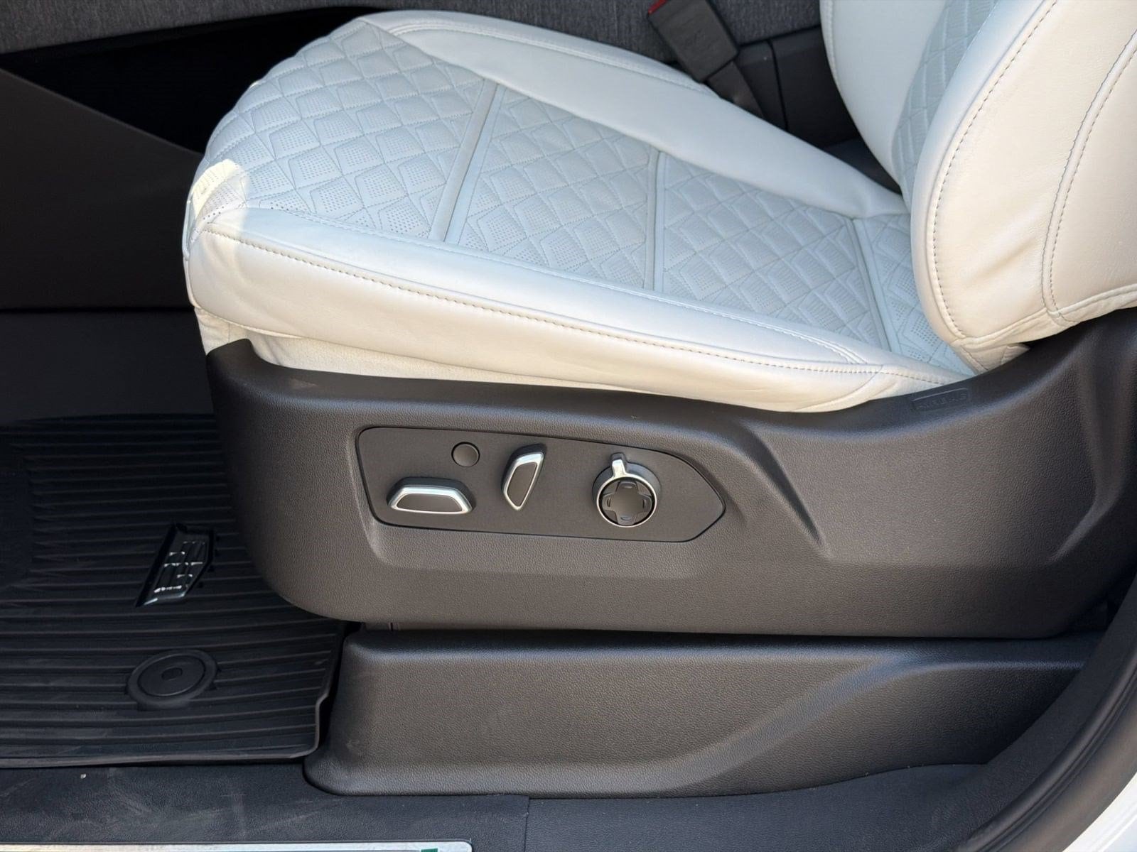 2026 Cadillac Escalade ESV Platinum Sport - Photo 14