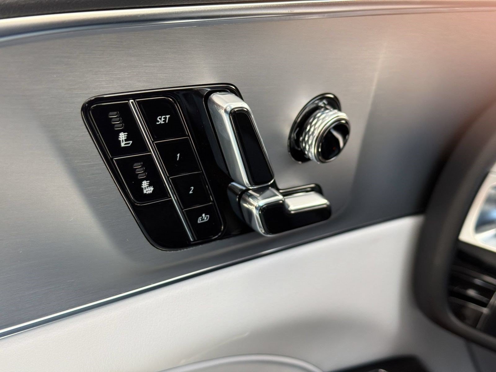 2027 Cadillac LYRIQ Sport - Photo 15