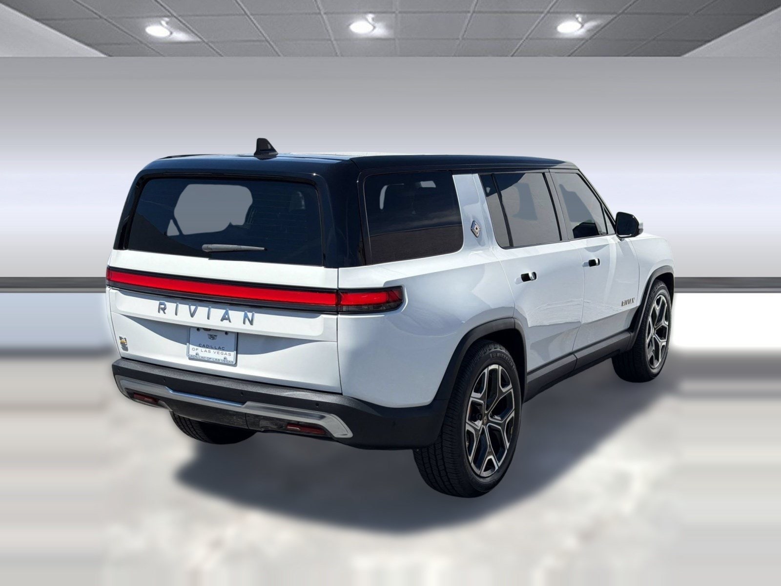 2023 Rivian R1S Adventure