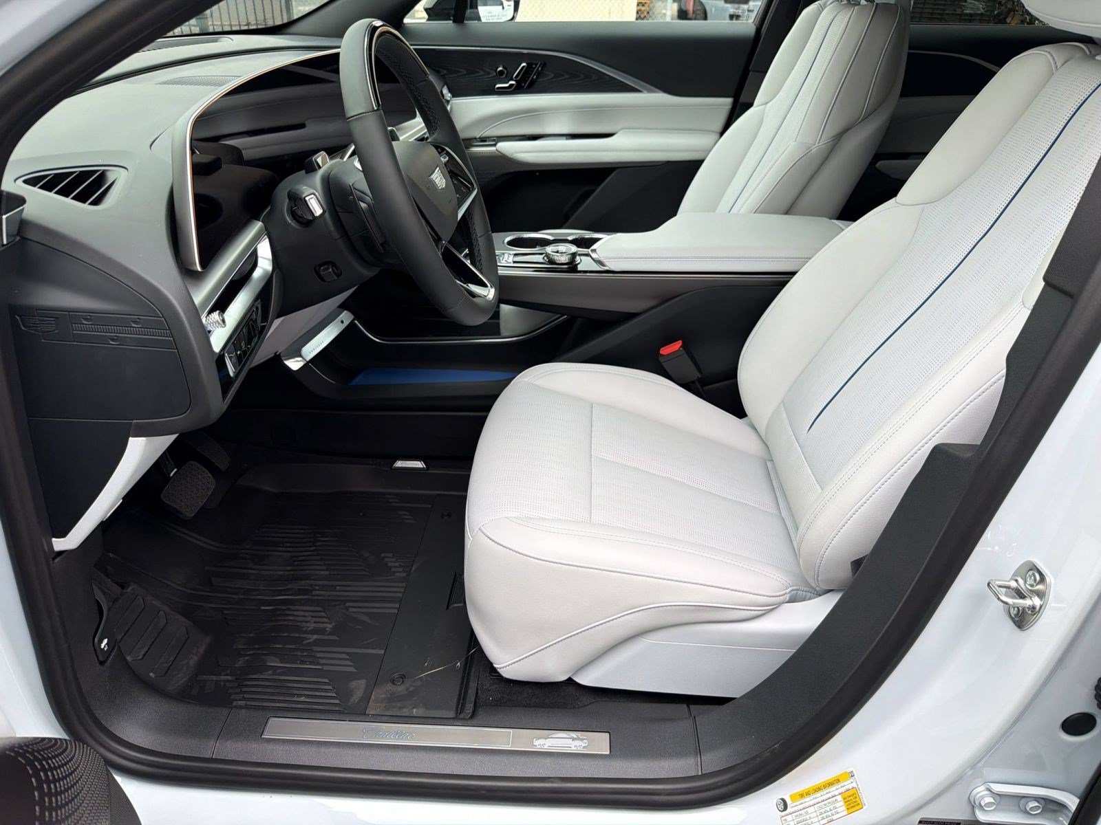 2026 Cadillac LYRIQ Sport - Photo 4