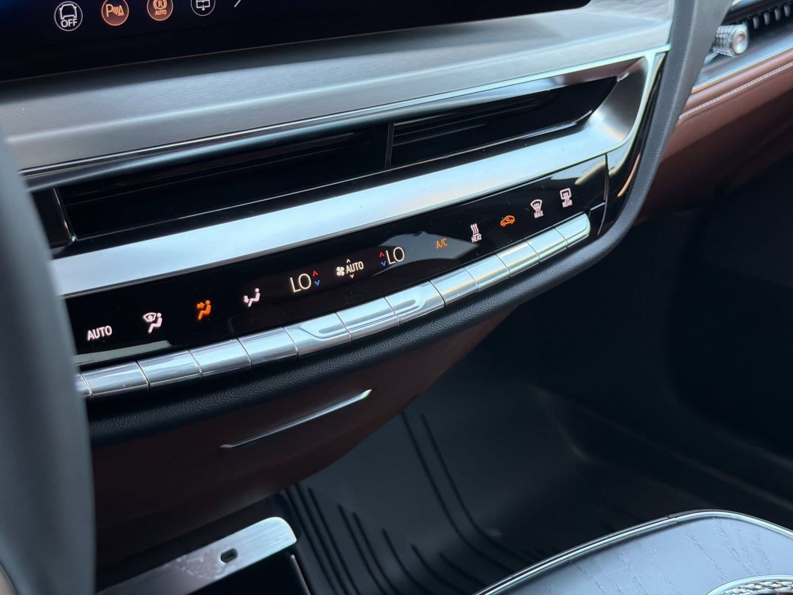2027 Cadillac LYRIQ Signature Sport - Photo 17