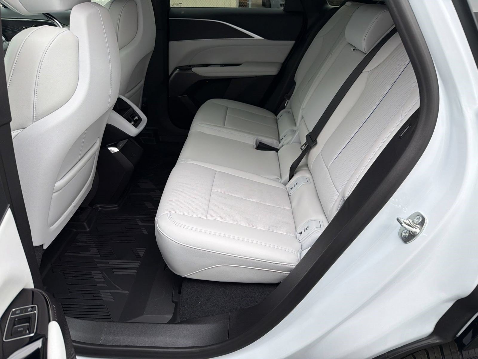 2026 Cadillac LYRIQ Sport - Photo 22