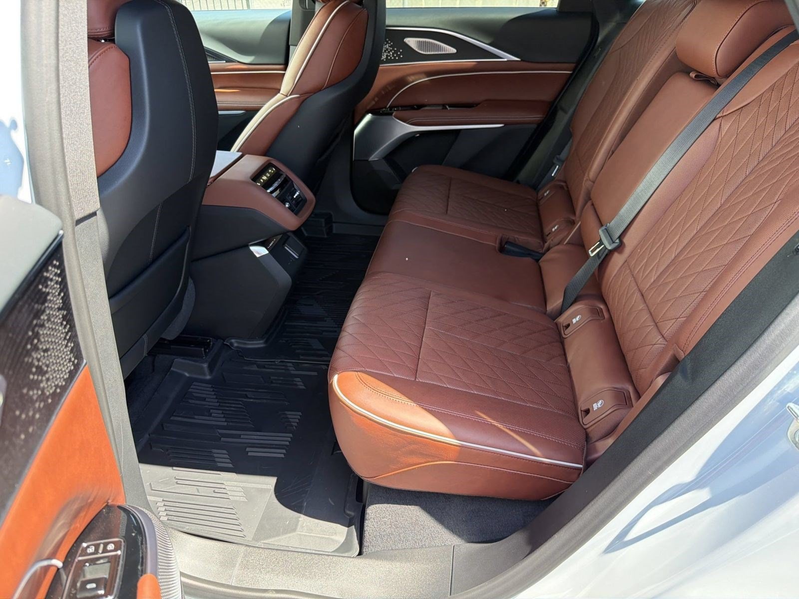 2027 Cadillac LYRIQ Signature Sport - Photo 22
